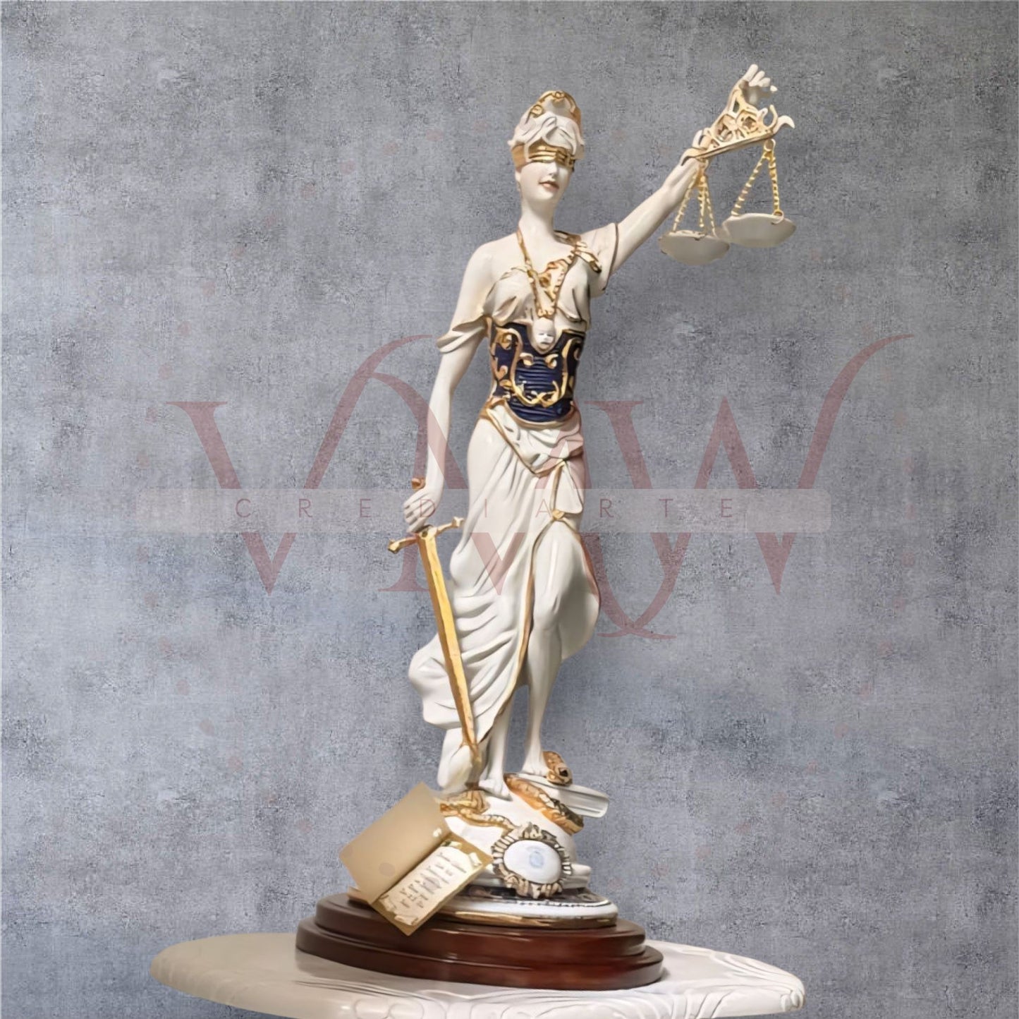 LA JUSTICIA EN PORCELANA